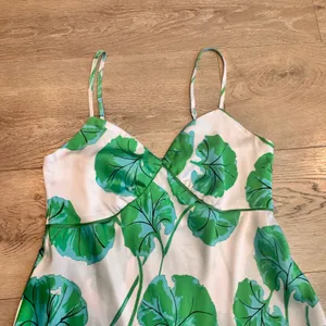 Diane Von Furstenberg DVF for Target Green‎ Leaf Mini Satin Slip Dress Small S thumbnail 3