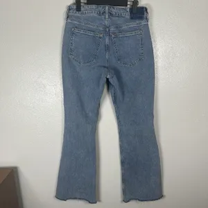 Abercrombie & Fitch High Rise BootCut Curve Love Jeans Size 29 Raw Hem Med Wash thumbnail 3