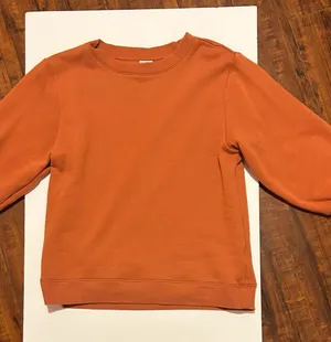 Amazon Essentials Women's Crewneck Sweater thumbnail 1