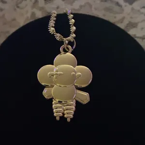 Gold Flower Pendant Necklace 18” thumbnail 6