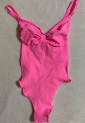 SKIMS Pink Sculpting Thong Bodysuit XS thumbnail 2