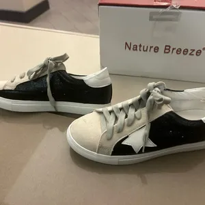 Nature Breeze Cream and Black Lace-Up Sneakers 8. Light peeling thumbnail 2