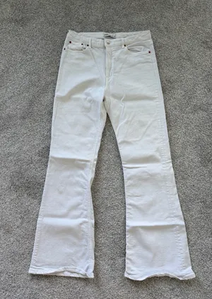 ZARA Jeans High-Rise thumbnail 2