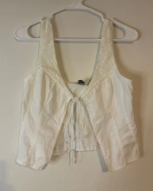 Princess Polly Top Crop White tie thumbnail 1
