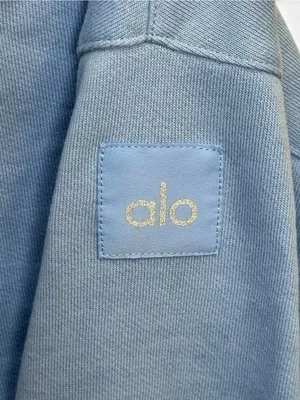 Alo Yoga Blue Cropped Polo Sweatshirt Women’s M/L Oversized Long Sleeve thumbnail 9