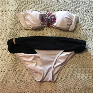 Victoria’s Secret Bikini Set thumbnail 1