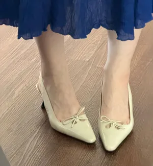 Vintage Via Spiga Ivory Leather Bow Slingback Heels Size 8 thumbnail 1