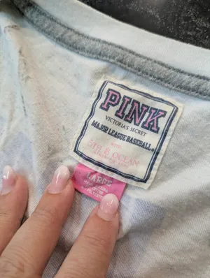 Victoria's Secret PINK With 5th & Ocean MLB Philadelphia Phillies Tee Size Large thumbnail 5