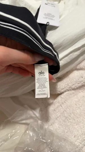 Alo Yoga Airbrush Heart Throb Bra thumbnail 4
