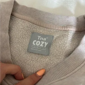 TNA Cozy fleece crewneck thumbnail 3