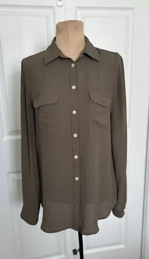 Loft Button Down Roll Tab Sleeve Shirt Blouse Front Pocket Olive Green Size S thumbnail 1