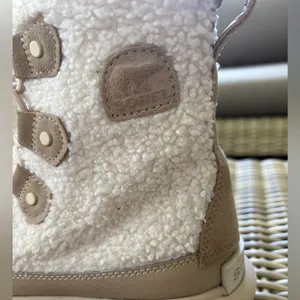 Sorel Explorer‎ Joan Cozy Leather Boots 6.5 winter snow streetwear athleisure thumbnail 5