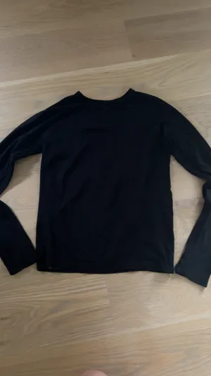 Black Athleta Top thumbnail 3