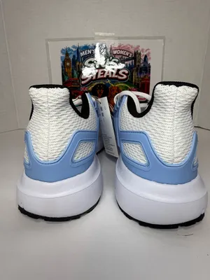 Women’s Adidas Ultimashow 7.5W thumbnail 2