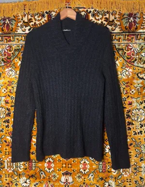Italian Mohair Blend V-Neck Sweater Soft Fuzzy Black Stretch Knit sz L Italy thumbnail 1