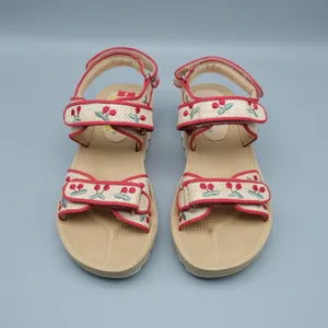 Wild Pair Kirsche Raffia Sandals 7 Tan Red Cherry Embroidered Platform Flatform thumbnail 2