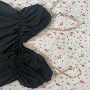 vera wang slip thumbnail 3