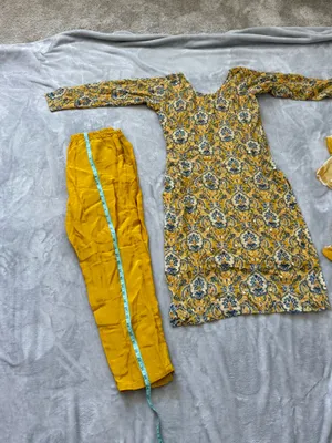 Yellow Kameez with Trouser Suit Size XS thumbnail 2