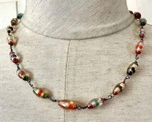 Colorful beaded necklace thumbnail 1