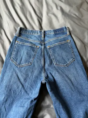 Abercrombie High-Rise Jeans thumbnail 2