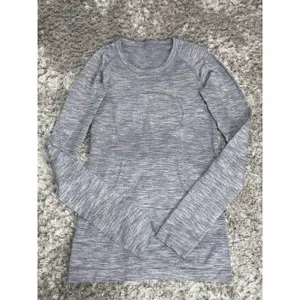 Lululemon Shirt Womens 4 Gray Swiftly Tech Long Sleeve Seamless Running Athletic thumbnail 2
