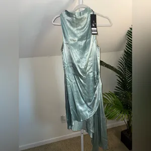Elliatt Alaia midi dress in a pistachio/light‎ green NWT small thumbnail 5