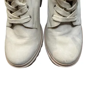 Torrid Boots Womens Size 9.5W White Faux Leather Combat Ankle Zip Lug‎ Sole thumbnail 2