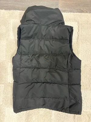 Old Navy Black Quilted Vest with Zip thumbnail 4