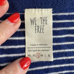 We The Free People S Small Hong Kong Henley Top Navy Striped Raw Hem Boho Beachy thumbnail 7