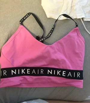 Nike sports bra thumbnail 1