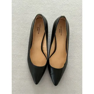 Liz Claiborne Pumps 10M Black Flex Form Pointed Toe Kitten Heels thumbnail 4