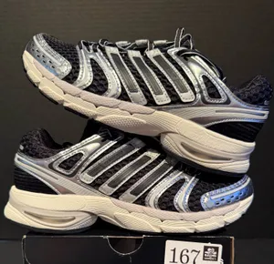 Women’s Adidas Adistar size 5.5W thumbnail 1