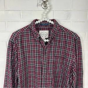 St. John’s Bay Red Plaid Classic Fit Flannel Shirt Size M Unisex thumbnail 3
