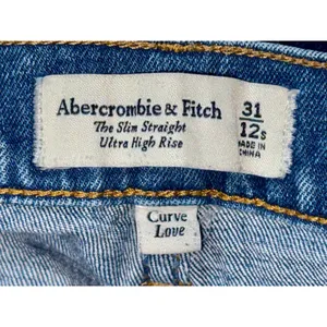Abercrombie & Fitch Curve Love Slim Straight Ultra High Rise Jeans Size 31 12 S thumbnail 3