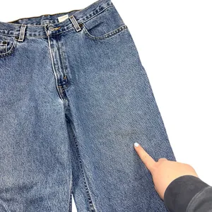 Vintage Levi's Jeans 550 Relaxed FIt Tapered Leg High Rise Mom Jeans 30" waist thumbnail 4