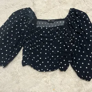Black and white Zara blouse  thumbnail 1