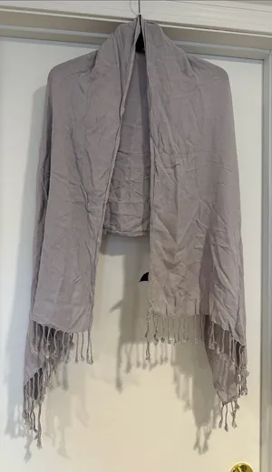 Source Unknown Light Gray/Lilac Fringe Shawl Wrap thumbnail 1