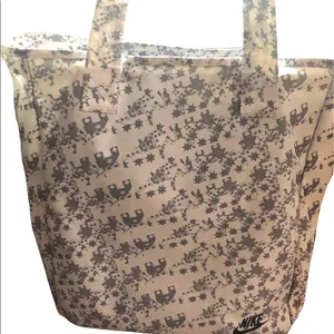 Nike Nylon Tote Bag Double Handles Top Zip White/Gray Logo Large 15.5X13 Gym thumbnail 2