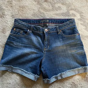 Women's Apt. 9 Denim Cut-off Size Jean Shorts Size 10 thumbnail 1