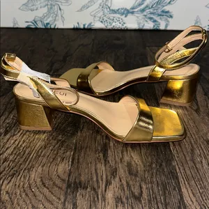Metallic Gold Women's Heels Size 8 thumbnail 3