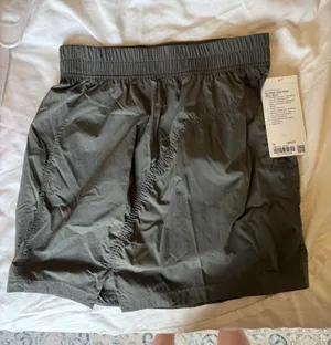 Lululemon Skirt thumbnail 1