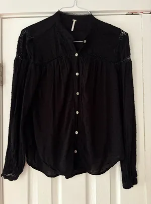 Free People Everyday‎ Girl Swiss Dot Embroidered Button Up Black Size Medium EUC thumbnail 1