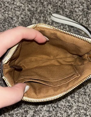 wristlet thumbnail 3