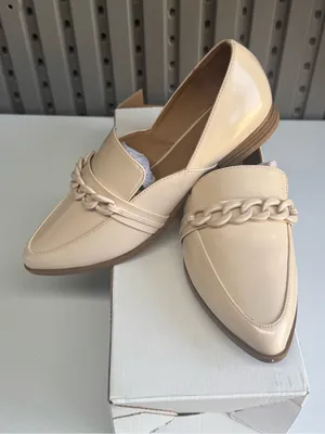 LC Lauren Conrad Cream Chain-Accent Loafers thumbnail 6