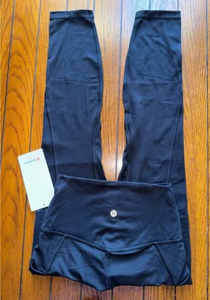 Lululemon Align With Pockets High Rise 25” Black Size 4 NWT thumbnail 1