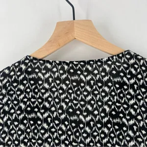 SAGE The Label Black White Abstract Tribal Print Lace-Up V-Neck Tunic‎ Top thumbnail 10