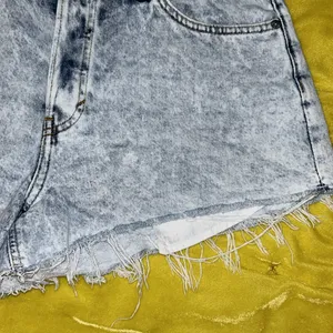 & Denim Short Cheeky Size 10 Curvy Fit Jean Shorts thumbnail 4