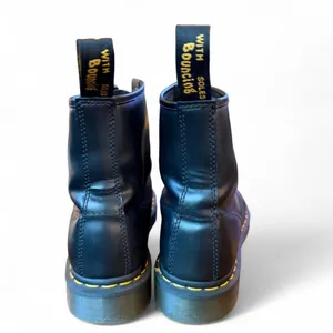 Dr. Martens Black Leather 8-Eye Combat Boots Men’s 8 Women’s 9 AirWair thumbnail 7