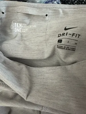 8. Nike dry fit small legging. 23 inseam thumbnail 4