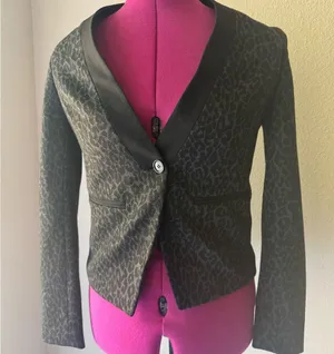 Leopard Print Black Blazer Size undefined thumbnail 1